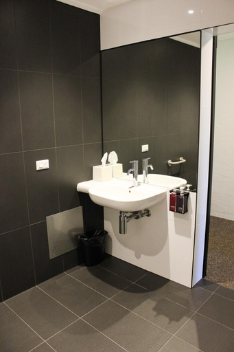 Bathroom 4, Waurn Ponds Estate, South Barwon - Inner