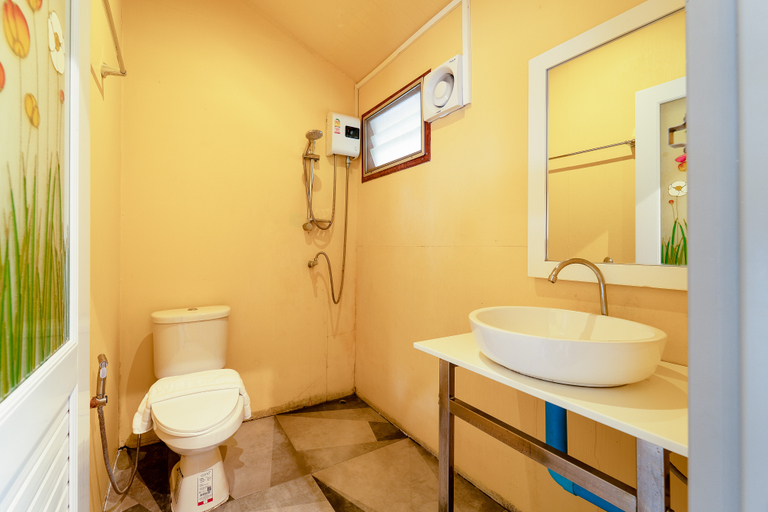 Binlha Raft Resort Room Type - Superior King Room