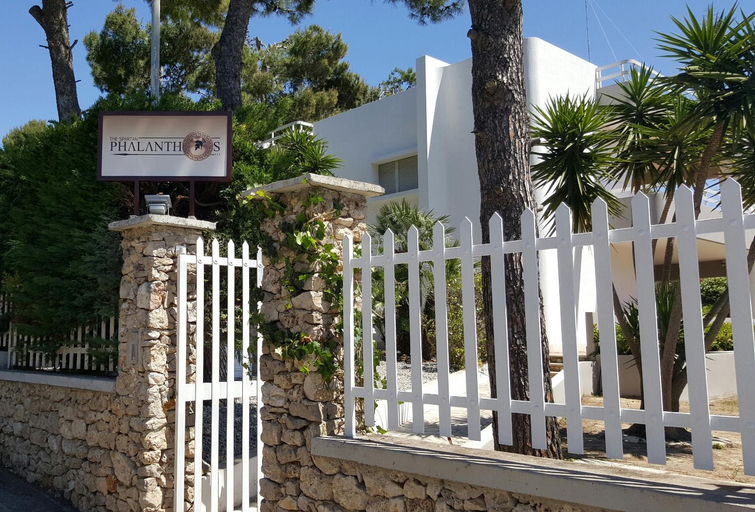 Others 3, Phalanthos B&B, Taranto