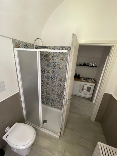 Bathroom 3, Casa Baglioni, Napoli