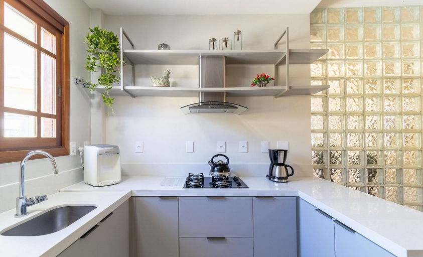 Private kitchen 5, Duplex House w/ Pool, 850m From the Beach Rdt0124, Florianopolis