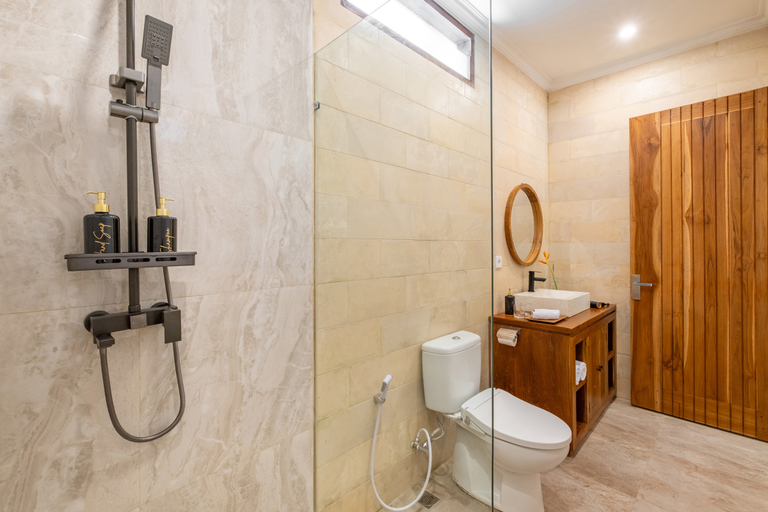 Bathroom 5, D'Radja Ubud - 4BR Serenity Jungle Villa, Gianyar