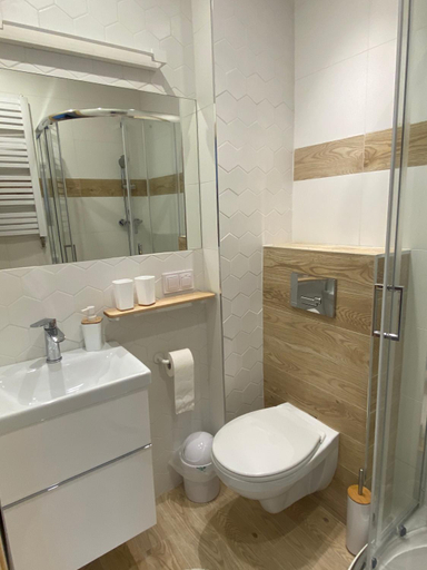 Bathroom 3, Chybotek Premium, Jelenia Góra