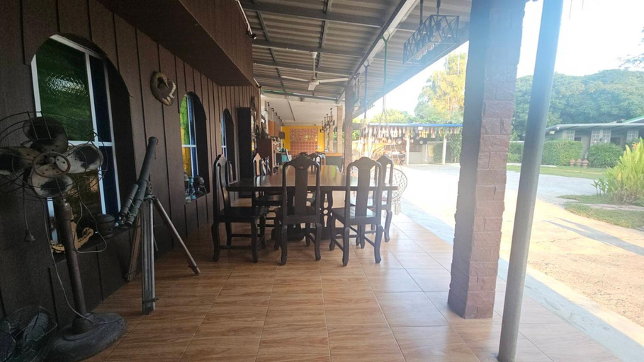 Food & Drinks, HOMETHAI RESORT (โฮมไทยรีสอร์ท), San Pa Tong