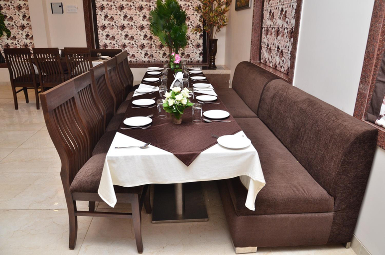 Food & Drinks 4, Regal Hotel and restaurant, Mathura