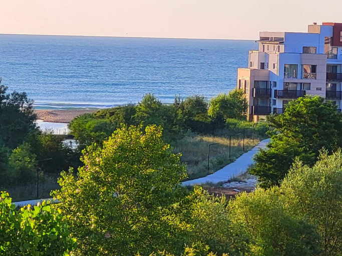 Others 5, Apartment Sunrise, Byala