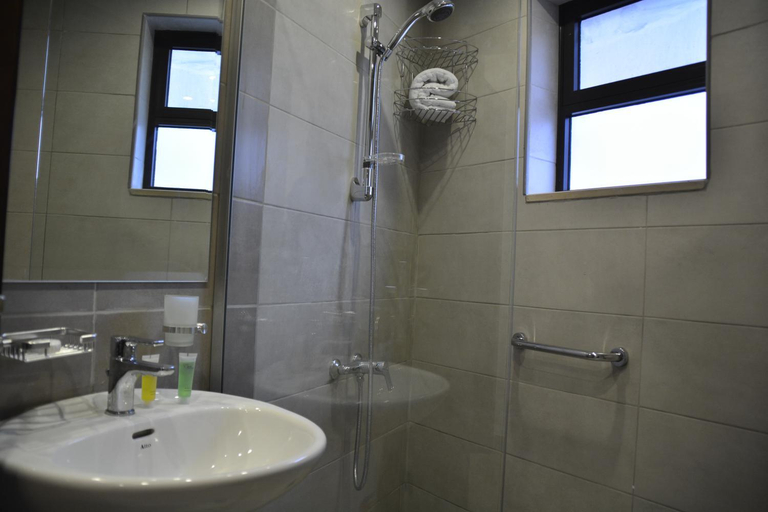 Bathroom, سما عمان للشقق الفندقية Sama Amman Hotel Apartments, Wadi Essier
