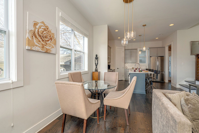 Interior 4, Cultured Coach - Mins to Broadway - Private Rooftop, Davidson