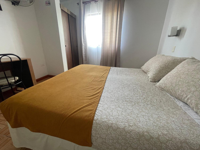 Others 5, Hotel Caiti, Iquique