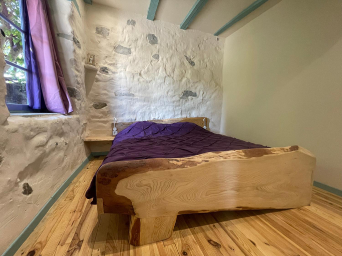Others 3, Petit Chateau, Hautes-Pyrénées
