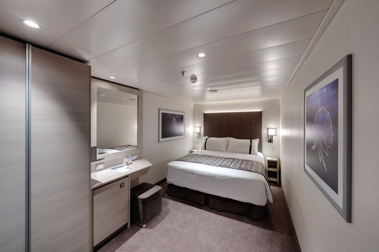 Room, Arabian Cruise, Abu Dhabi City