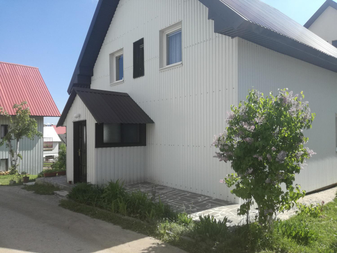 4, Apartment and rooms D&J