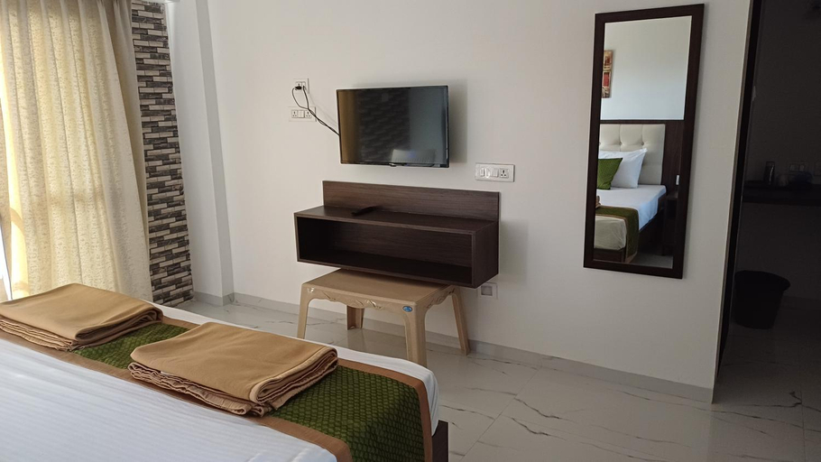 Bedroom 2, Machan Villas by Holiday Club, Pune