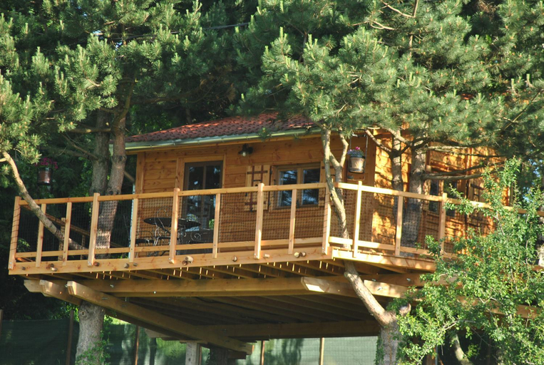 Others 4, L'Etournelle - Cabane Perchee, Rhône