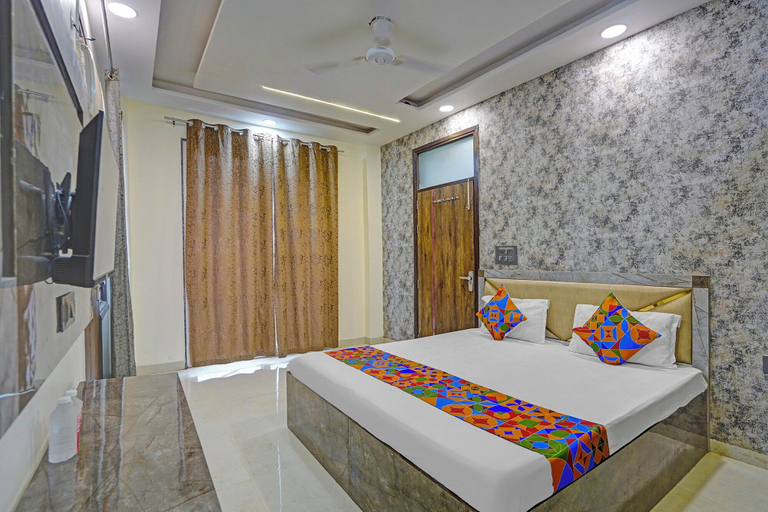 Room 4, FabHotel Shubh Residency, Mathura