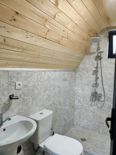 Bathroom 5, Mira Hills, Martvili