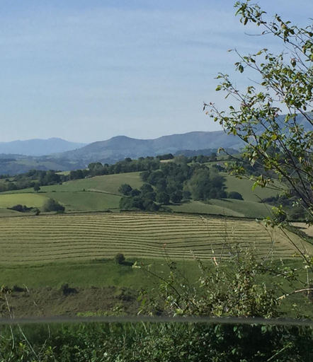 Others 3, Ama Lur, Pyrénées-Atlantiques