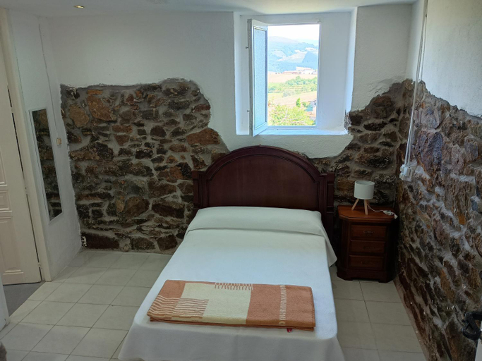 Bedroom 2, Hotel El Nuevo Semellon Aceptamos Mascotas, Asturias