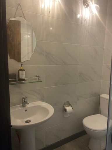 Bathroom 5, Moon River Bellac Chambre d'hotes, Haute-Vienne
