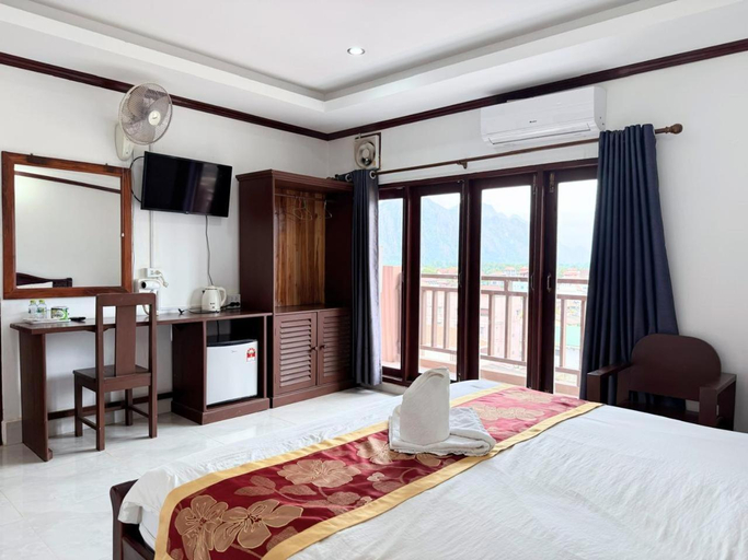 Bedroom 2, Sisavang Vangvieng Hotel, Vangvieng