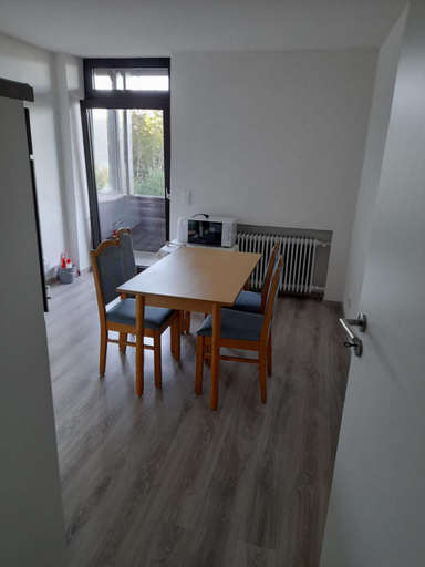 Others 5, Schone Unterkunft in Lohberg mit Grillplatz und Balkon, Cham