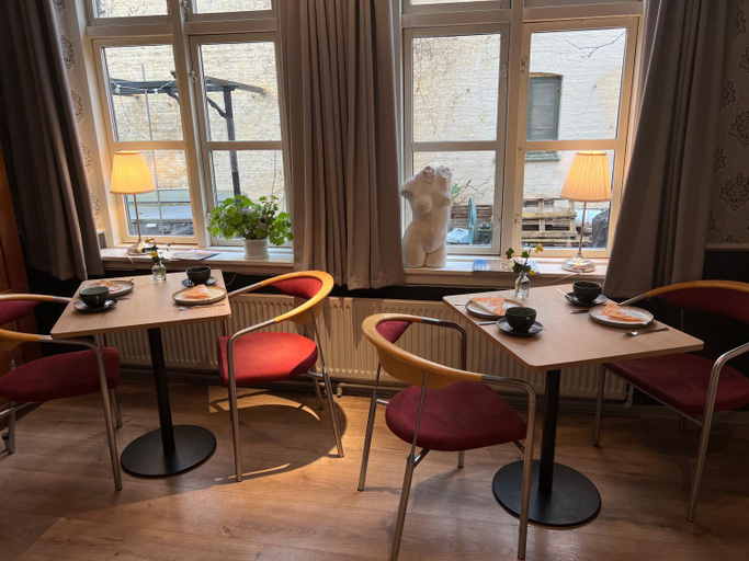 Others 4, Apothekergaarden Stege stuen mod gardhaven, Vordingborg