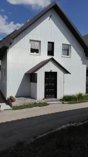 2, Apartment and rooms D&J