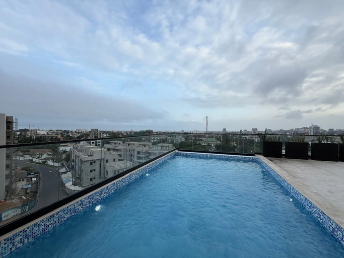 Rooftop pool 4, Swiss Lodge, Labone, Accra