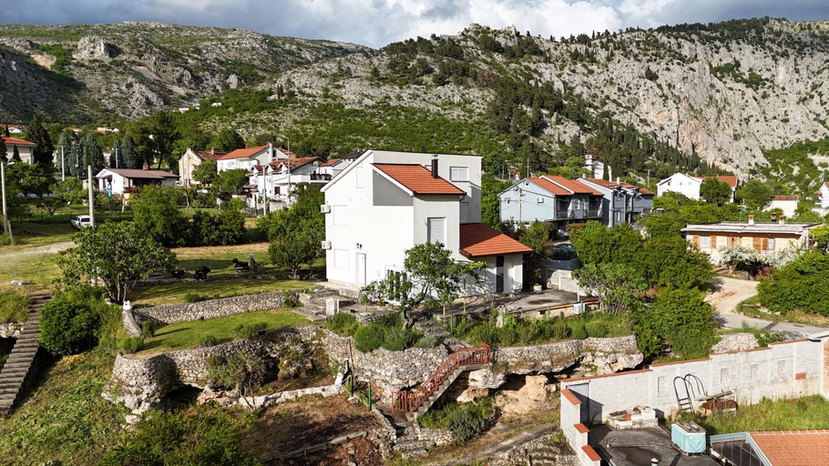 Others 5, Villa The Cave, Herzegovina-Neretva