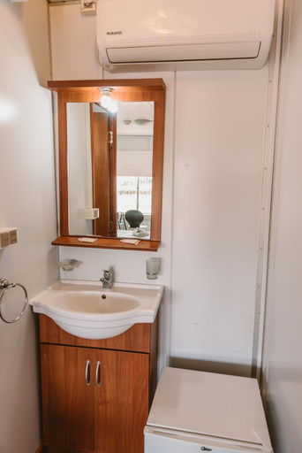 Bathroom 5, Hotel Nueva Palmira, n.a382