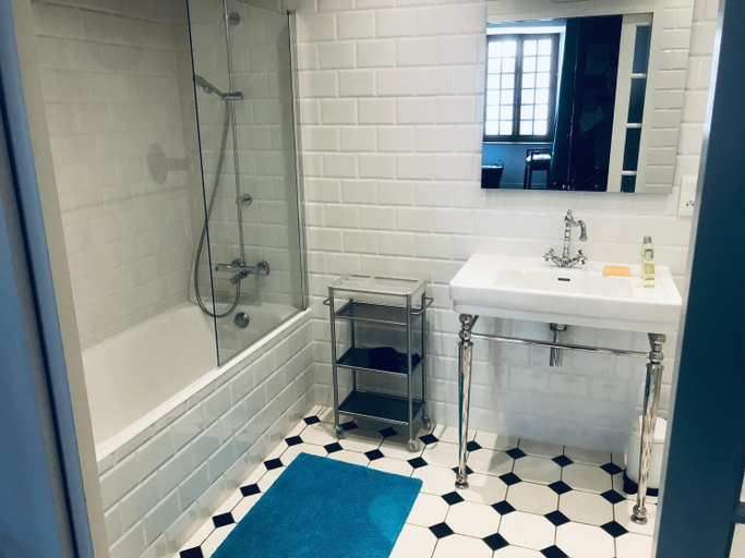 Bathroom 3, B&B du Cloitre, Côtes-d'Armor