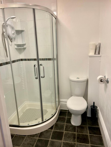 Bathroom 3, Rosalie Guest House, Cornwall