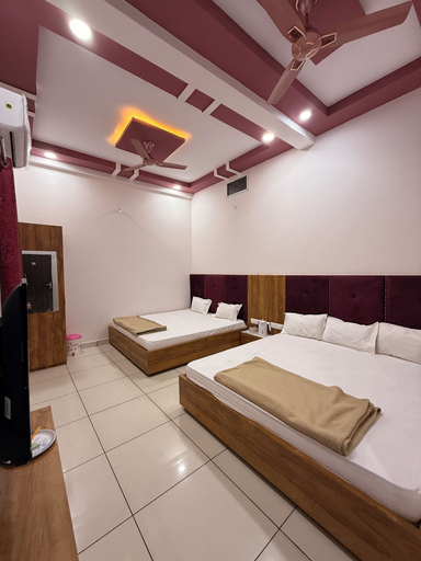 Room 3, Hotel Koti Tirth, Ujjain