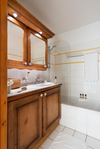 Bathroom 3, Residence Pierre & Vacances Premium Les Fermes Du Soleil, Haute-Savoie