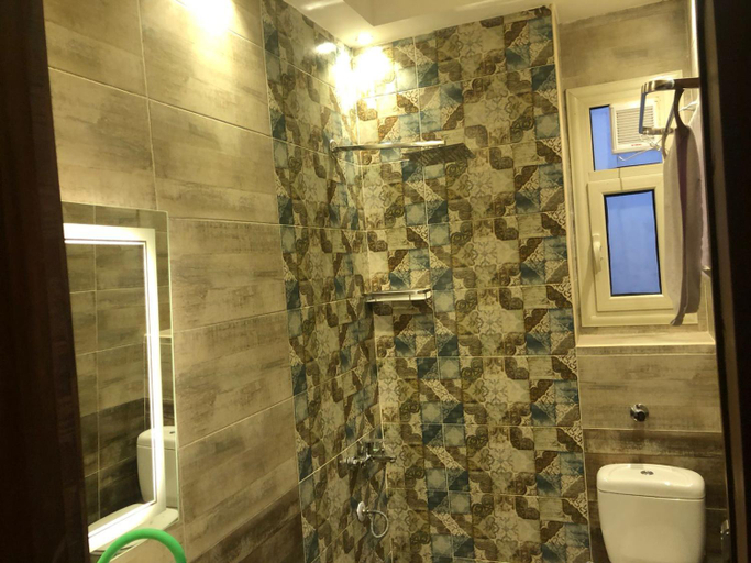 Bathroom 3, Al-Andalos Studio, New Cairo City