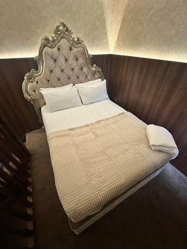 Room 4, White Star Line Hotel, Sefton
