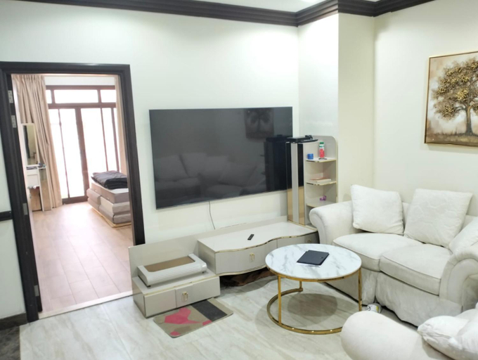 Others 5, Khaliq Basera, Dubai