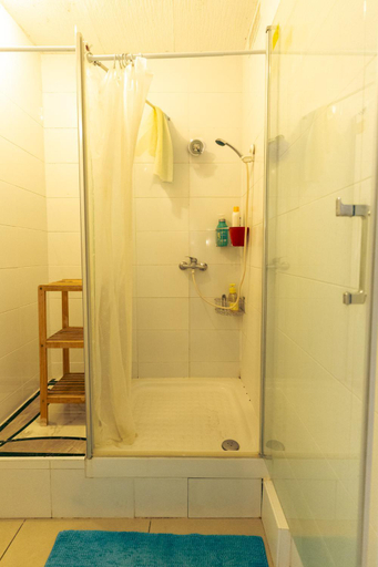 Bathroom 3, Korean Style Minbak Number Two PARIS, Paris