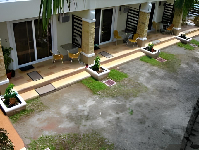 Others 2, Ernest's Place Boracay, Malay