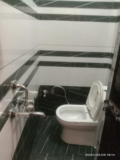 Bathroom 5, Priya Hotel Faizabad, Faizabad