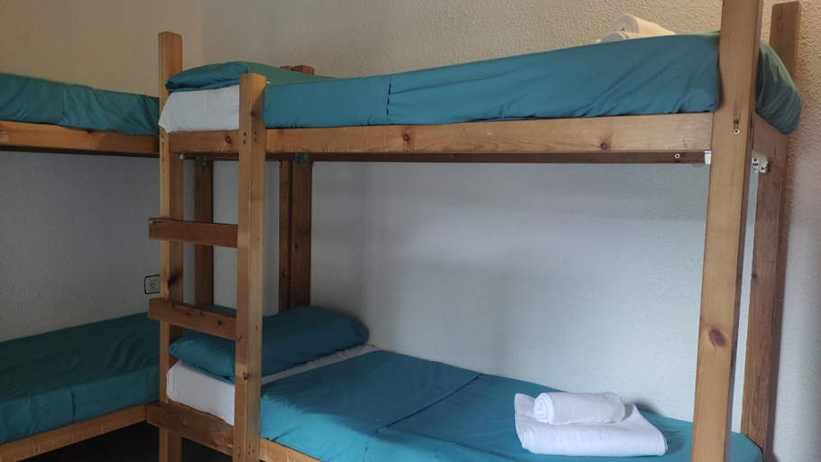 Others 4, Cama Hab Compartida - Albergue Triton Villanua, Huesca