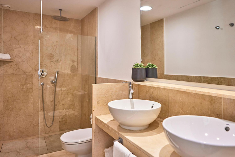 Bathroom 5, Zafiro Tropic, Baleares
