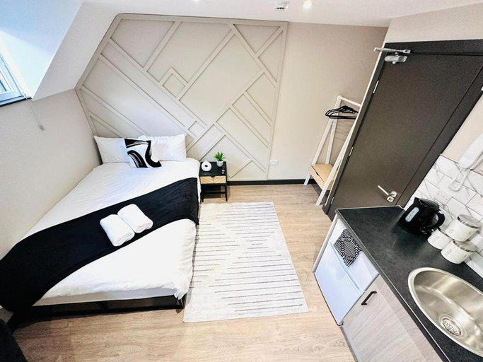 Bedroom 2, London 1 Central Studio Like a Hotel Room, London