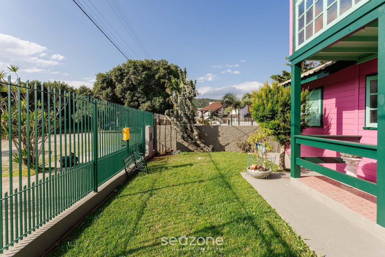 Property grounds, Pleasant Townhouse w/ BBQ 90m From the Sea Rdd657, Florianopolis
