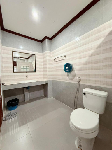 Bathroom 3, Sisavang Vangvieng Hotel, Vangvieng