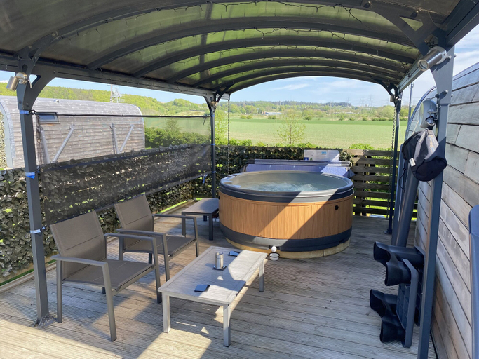 Room 2, Highland Gateway Glamping & Caravanning, Clackmannanshire