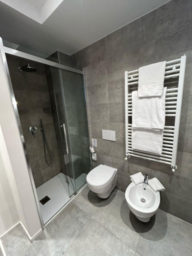 Bathroom 4, Villa San Zeno Rooms, Verona