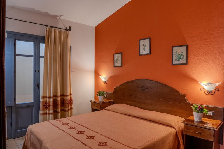 Bedroom 2, Hotel Bia Maore, Ogliastra