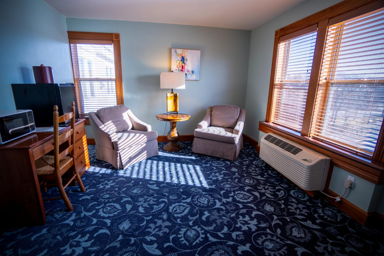 Bedroom 2, Nuk's Executive Suites, Brown