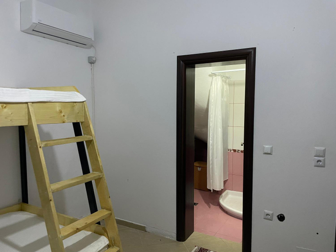 Others 3, Ani Hostel, Gjirokastrës